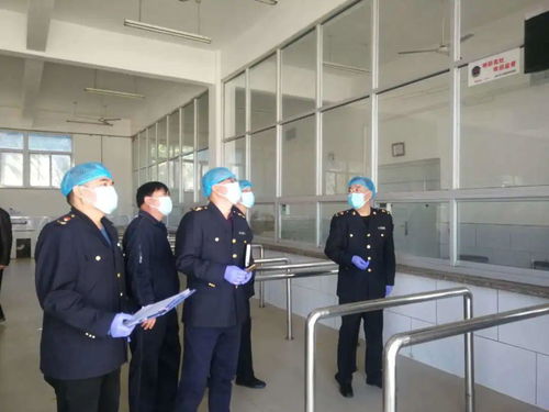 復(fù)學(xué)首日 市場監(jiān)管系統(tǒng)織密校園食品安全與勞動(dòng)防護(hù)用品銷售保障網(wǎng)